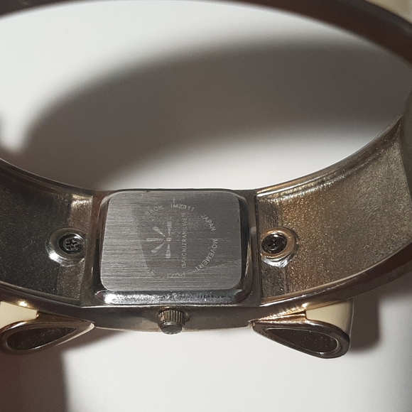 Cream Isaac Mizrahi Live watch - Picture 2 of 3